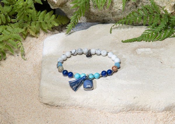 Howlith, Magnesit, Türkis, Lapis mit Anhängern